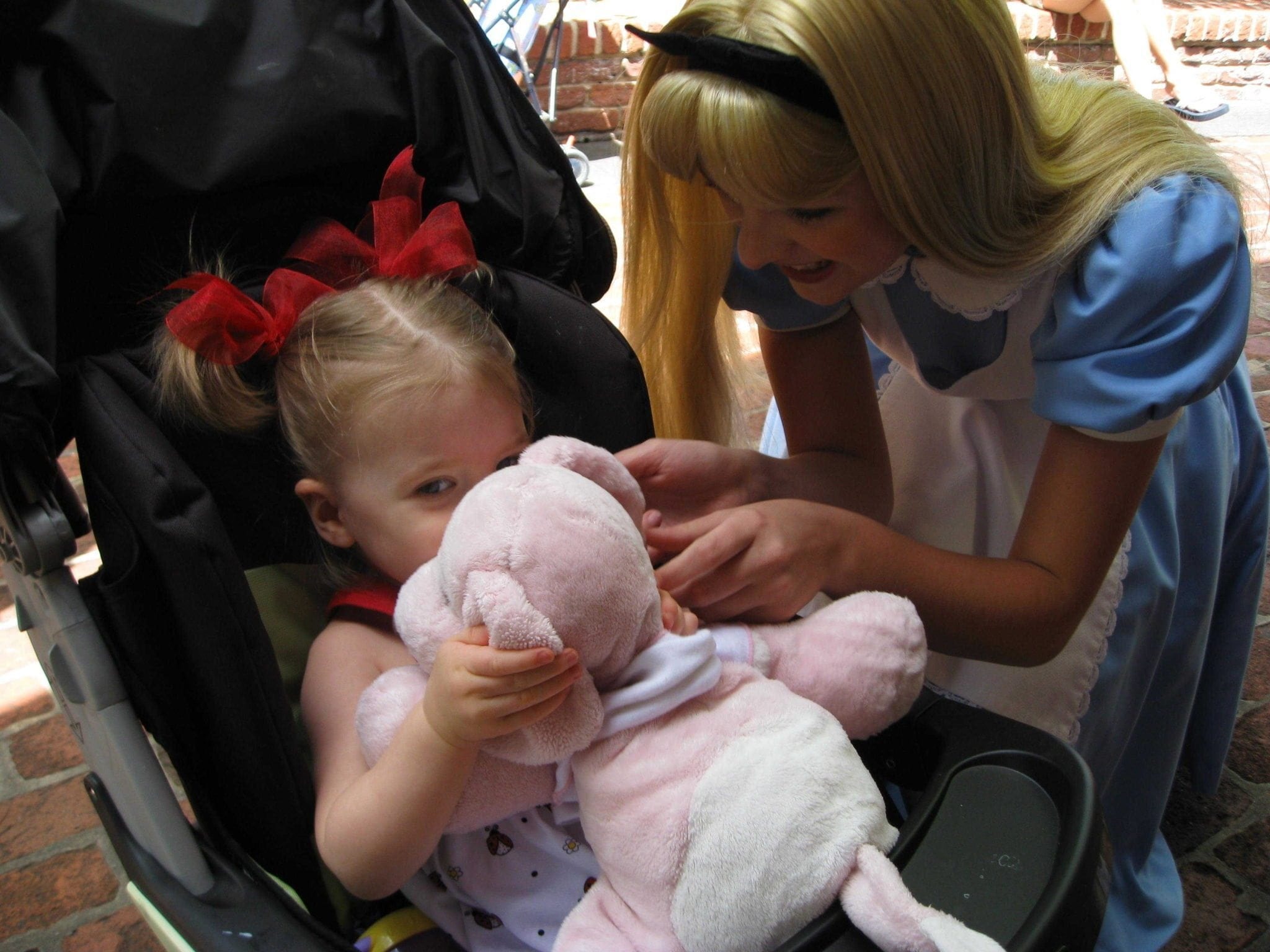 Meeting characters at Disney. Where to go for quiet at Disney, how to keep a husband happy on vacation and other funny tips for Disney vacations!