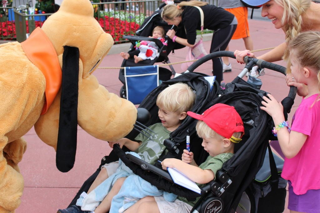 Disney autograph book. A Disney Magic Kingdoms guide to top 5 tips for Disney World days.