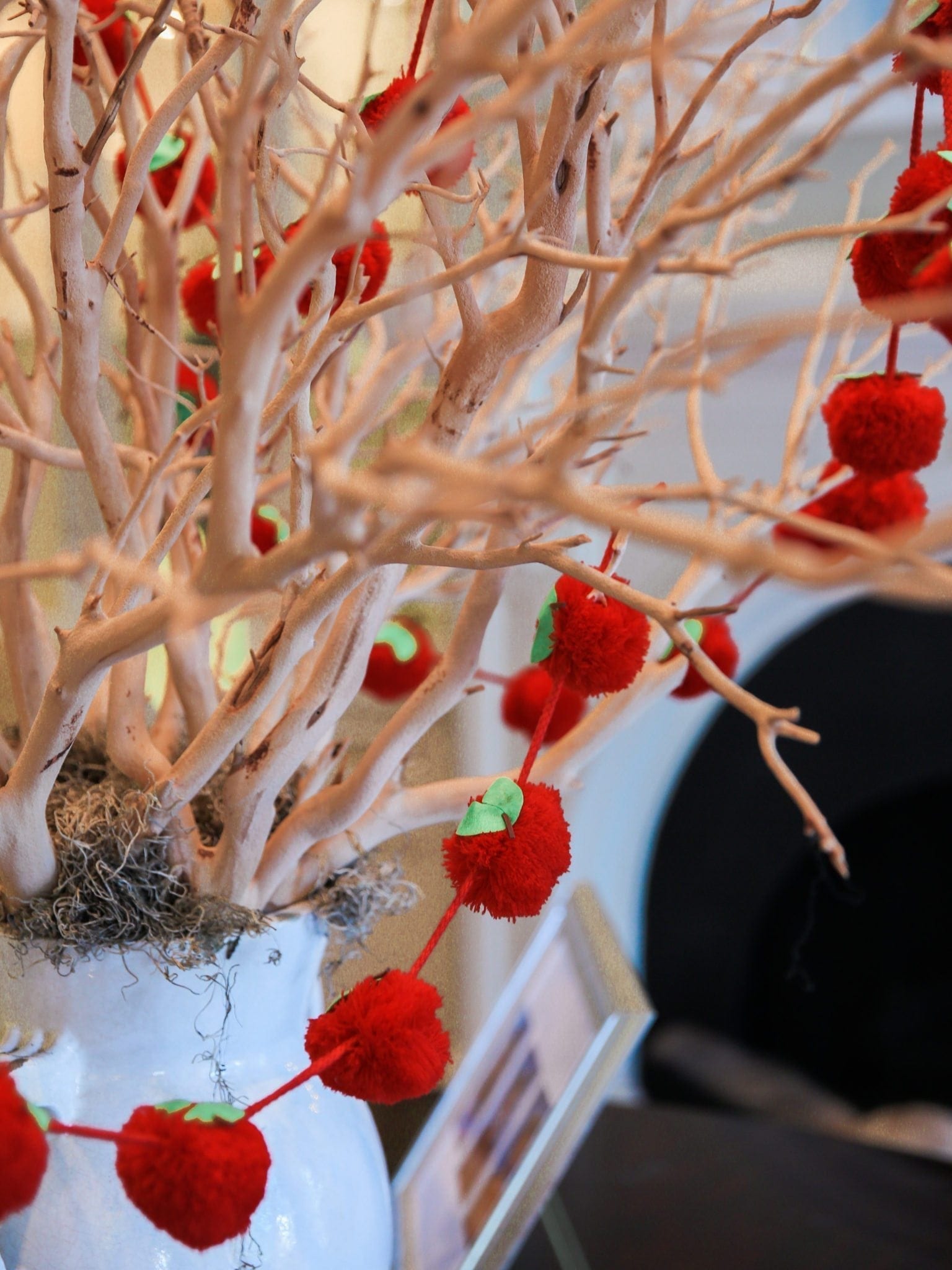 Back to School Centerpiece with apple garland.