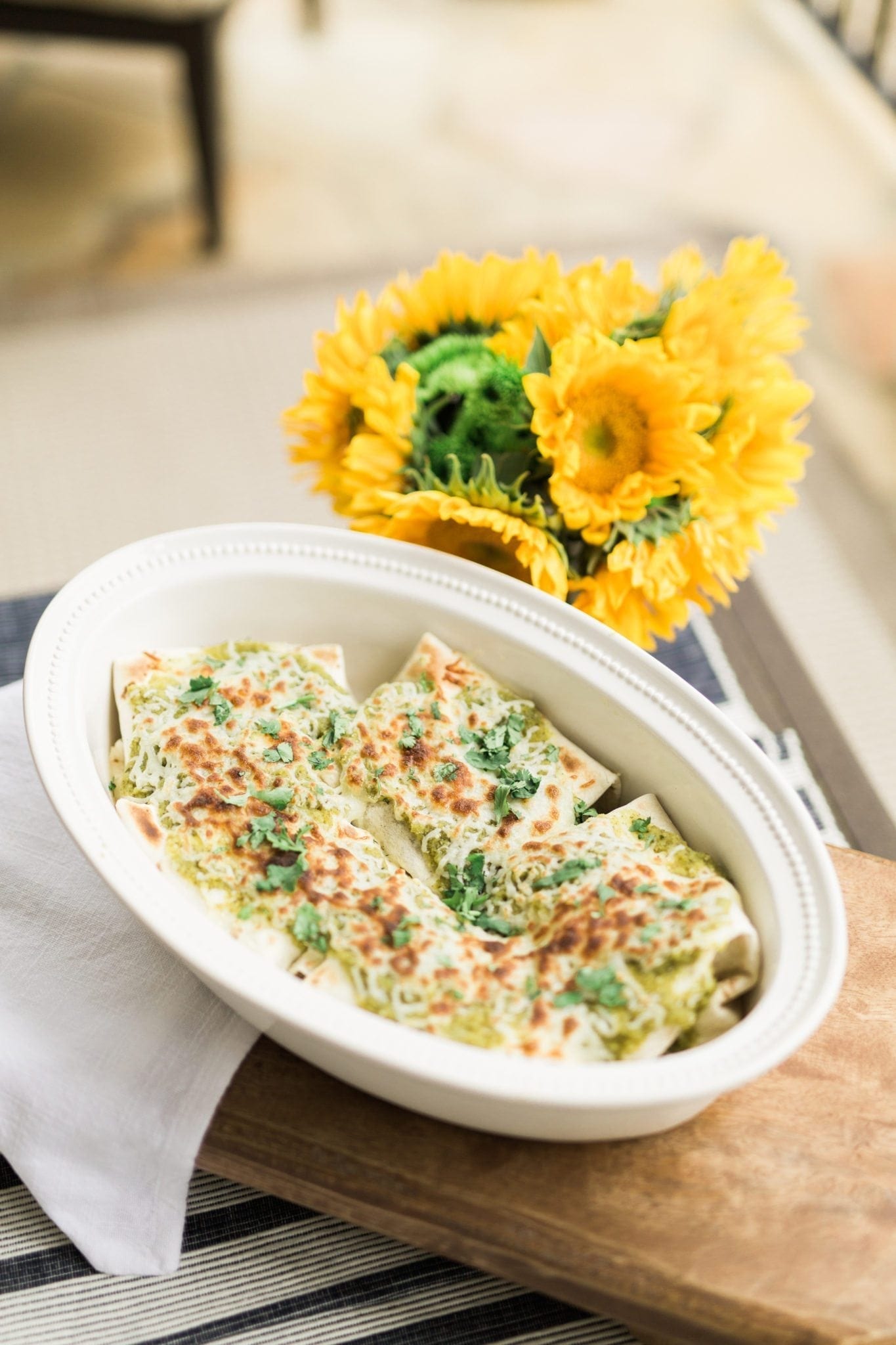 Last minute dinner ideas for Mexican food lovers! Great Cinco de Mayo recipe or enchilada dinner for everyday that cooks in under 30 minutes!