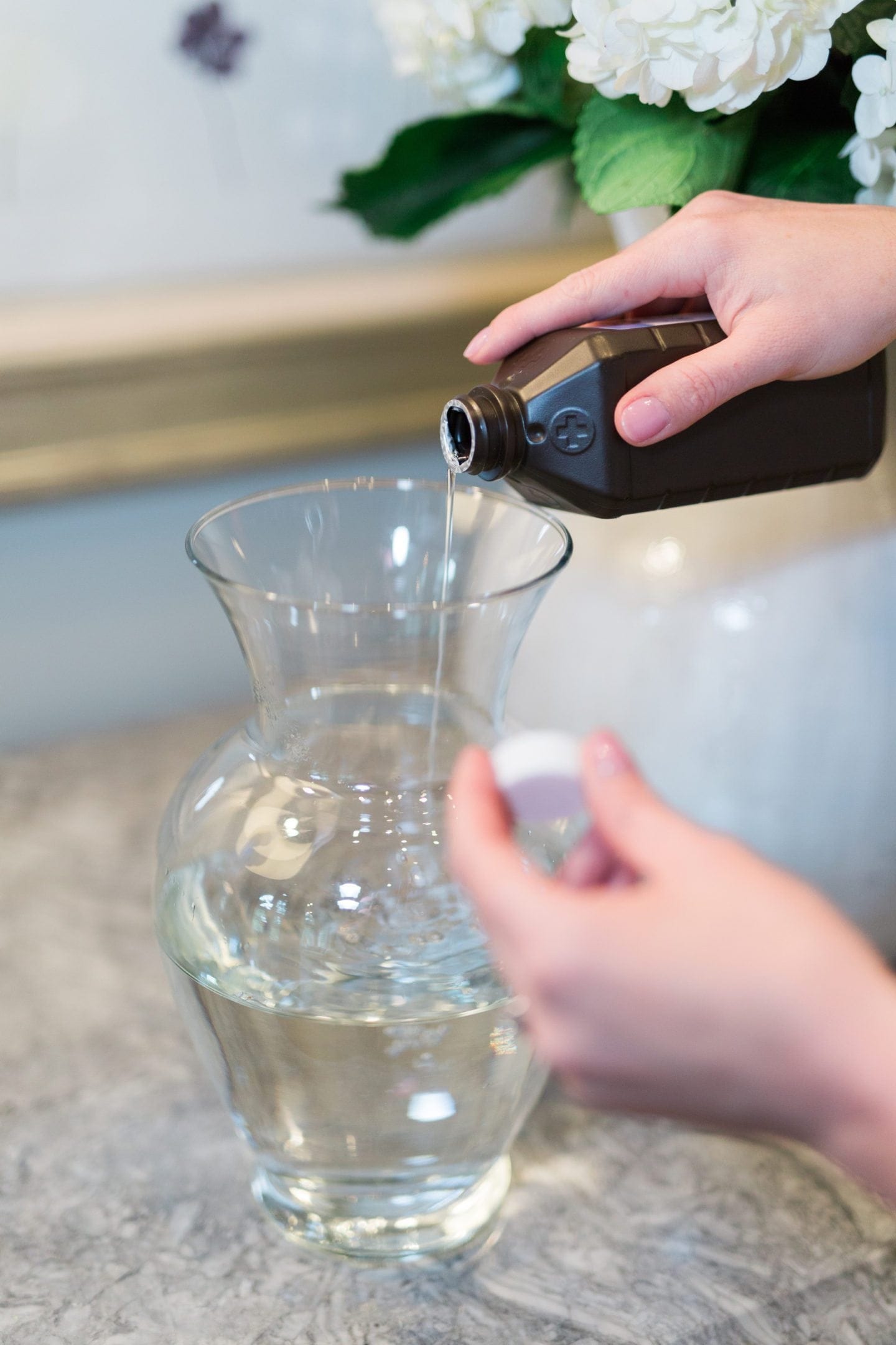 Adding hydrogen peroxide into flower arrangements helps make flower arrangements last longer. The hydrogen peroxide kills germs and mold to keep your floral arrangements looking beautiful longer and stop hydrangea drooping. Cut hydrangea care 101.