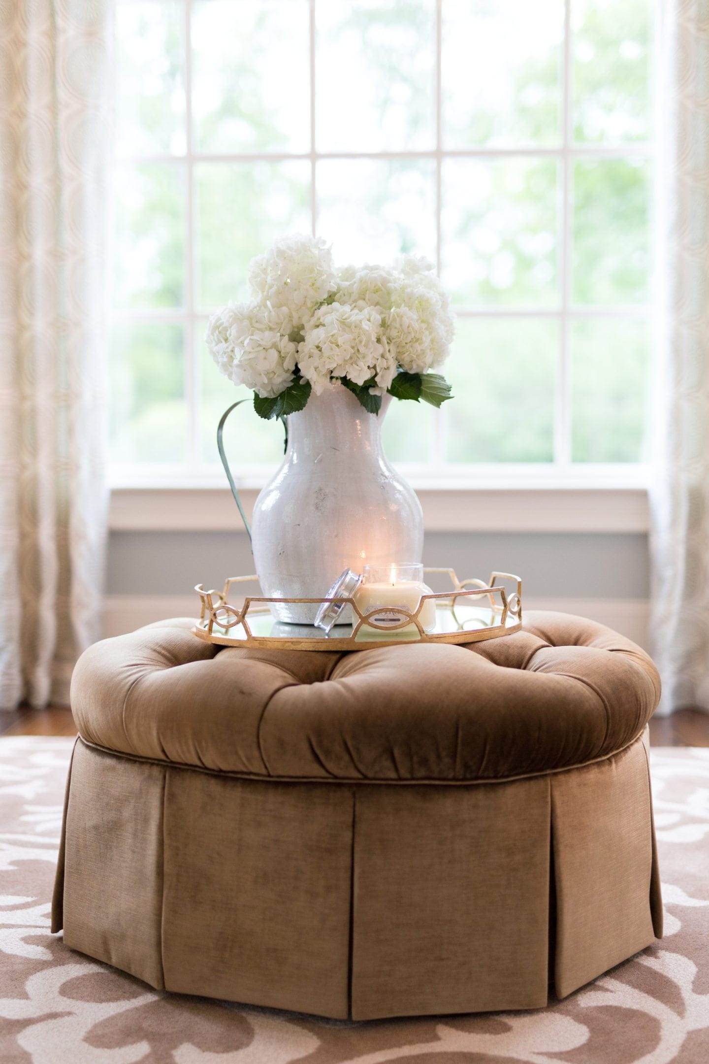 Three easy ways to keep fresh hydrangea from wilting. These no fail steps will keep your hydrangea arrangement looking fuller longer. If you're hydrangea is starting to wilt, it's not dead! You can revive wilted hydrangea with three easy steps. 
