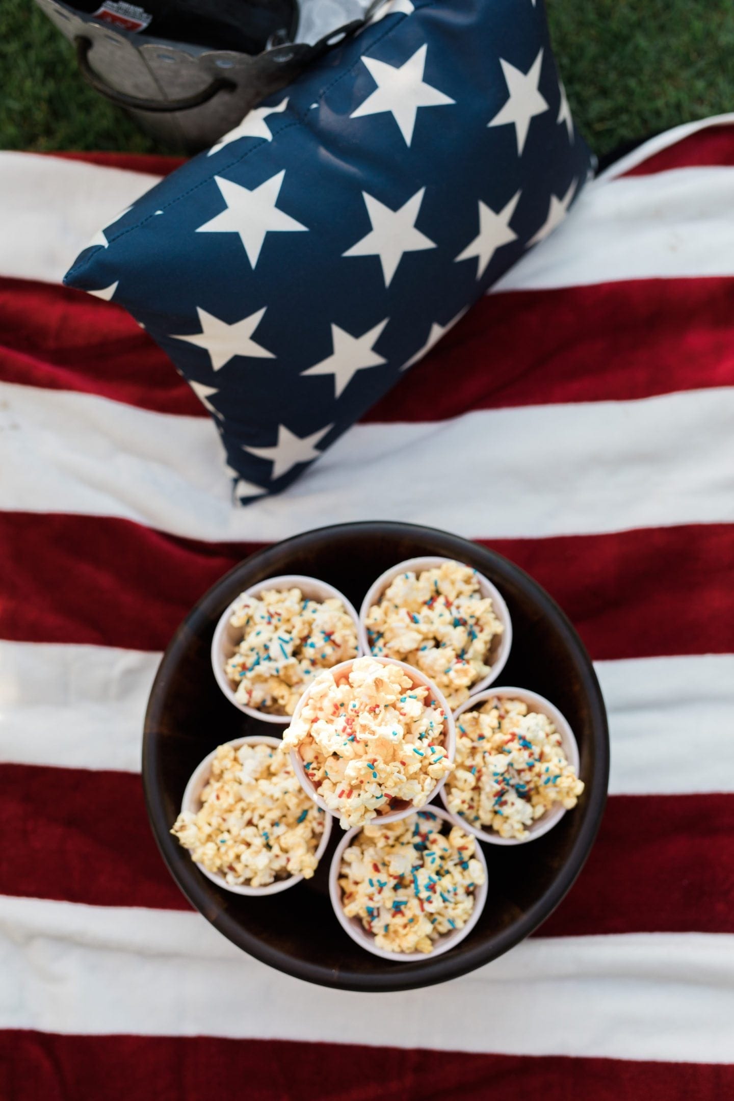 Easy to make popcorn with sprinkles. Fun party popcorn treat!