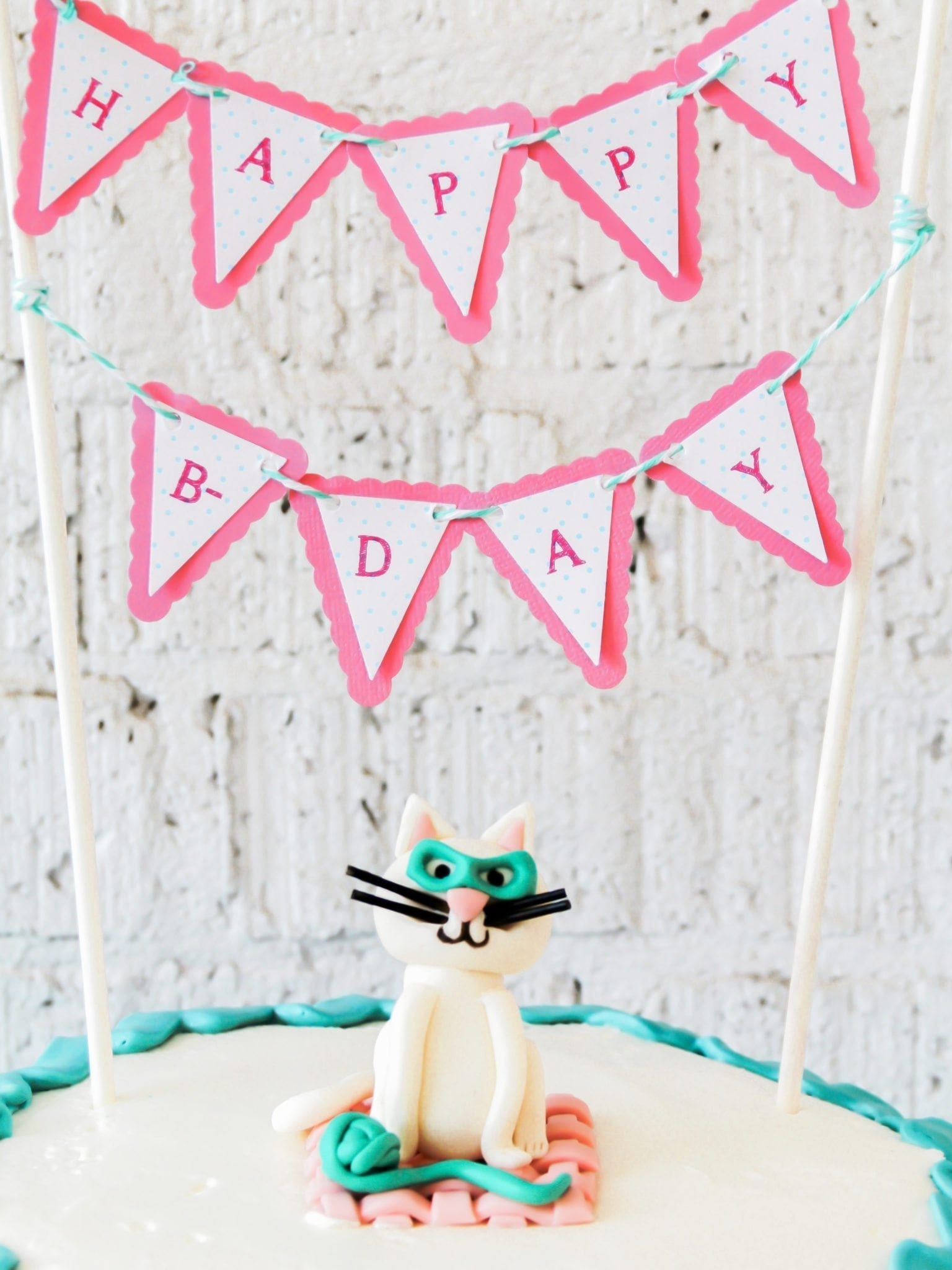 Happy B-day cat themed cake