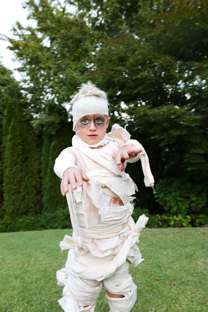 How to Make a DIY Mummy Costume for Halloween