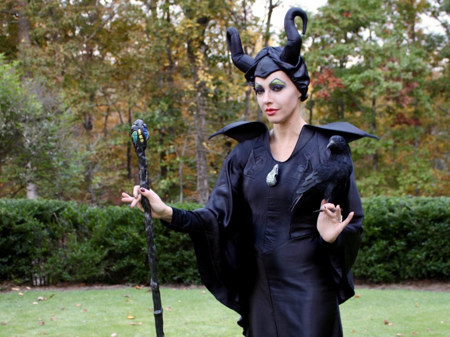 In a Hurry? A Quick & Cheap Maleficent Costume! | BlueGrayGal