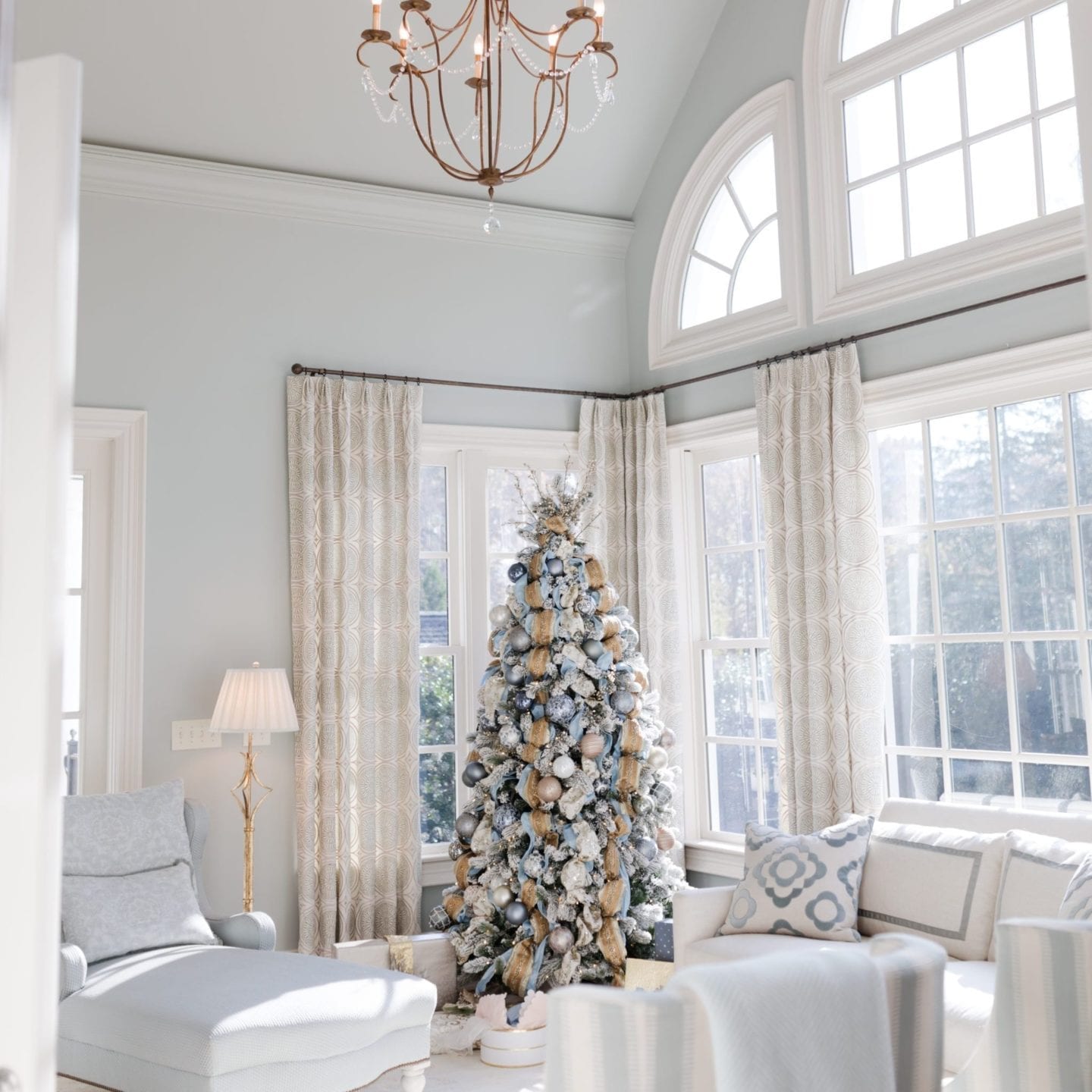 Best light blue paint color for homes. Light blue wall color with Blur Christmas tree.