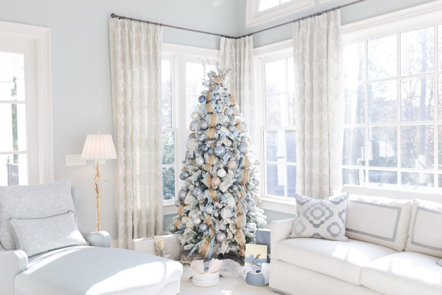 bluegraygal Atlanta blogger Christmas Tree 2017. Lifestyle blogger Kelly Page holiday inspiration. Light blue Christmas tree with blue and gold ornaments.