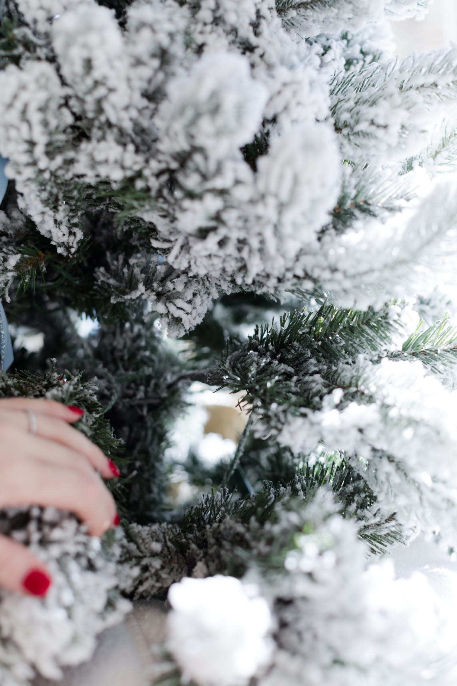 3 things to look for in an artificial tree bluegraygal