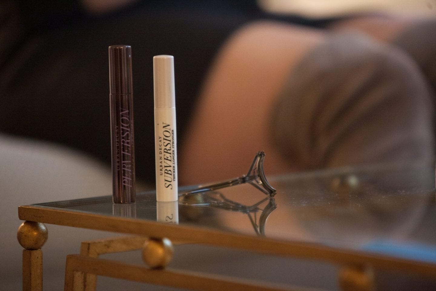 Makeup for eyelashes. Urban Decay Subversion Lash Primer and Urban Decay Pervsion Mascara makeup review.