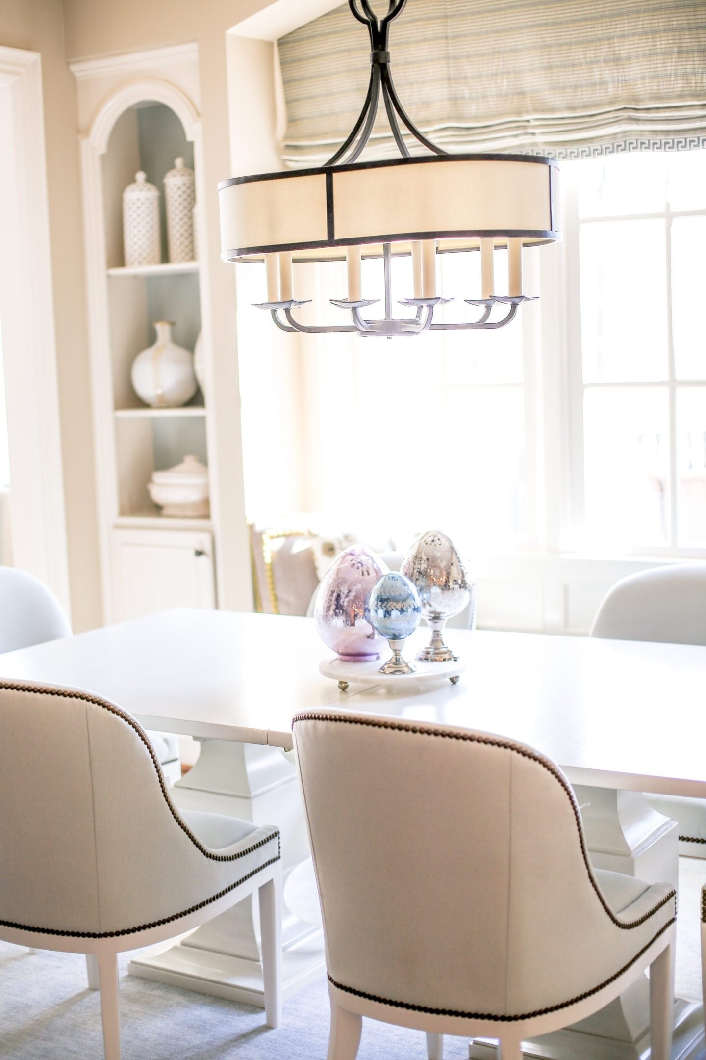 Spring kitchen table centerpiece idea. How to decorate for spring.