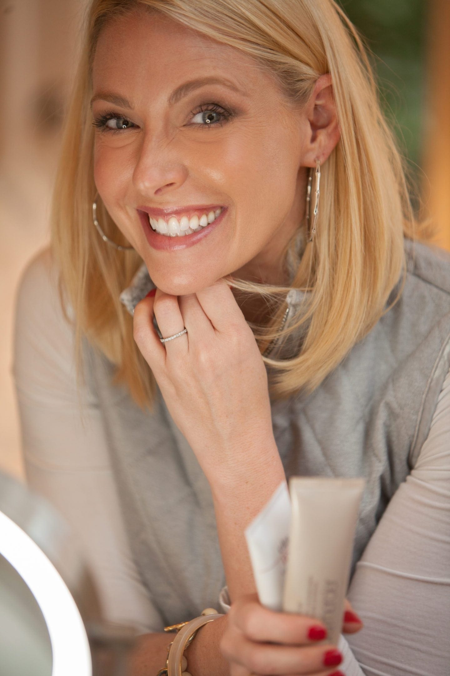 tinted-moisturizer-review-what-to-buy-what-to-avoid-bluegraygal