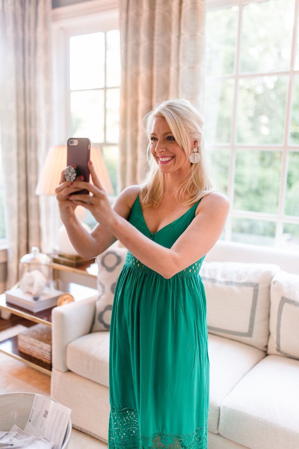 Know how to take a good selfie! Tips to take better selfies and pictures of yourself!