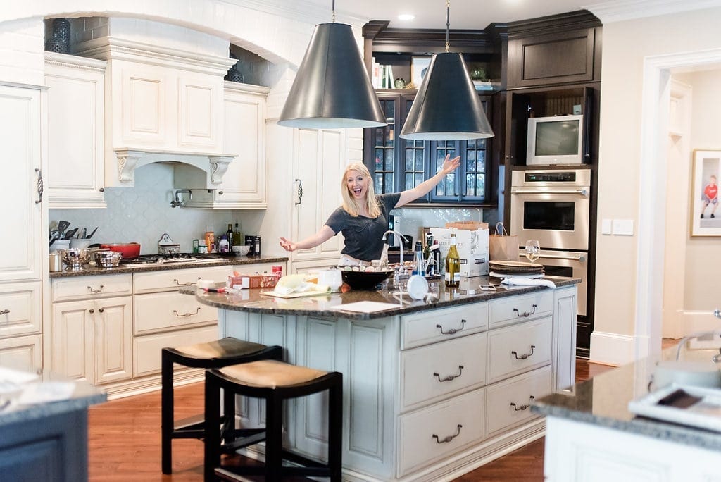 Atlanta lifestyle blogger, Kelly Page, is the creator of bluegraygal. A blog for women looking for easy tips, a bit of humor and home decor ideas.