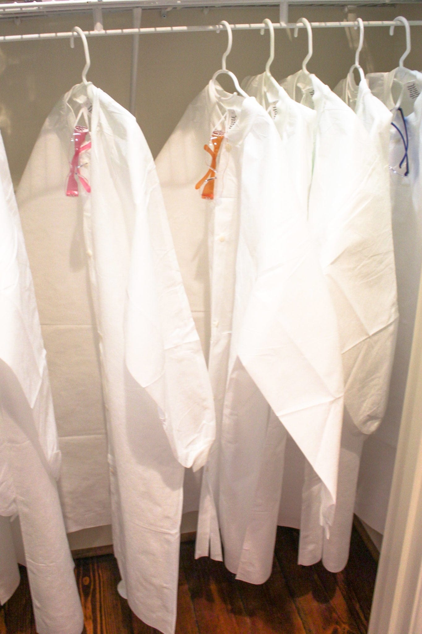Lab coats for kids. Throw a children's science themed party with these easy tips!