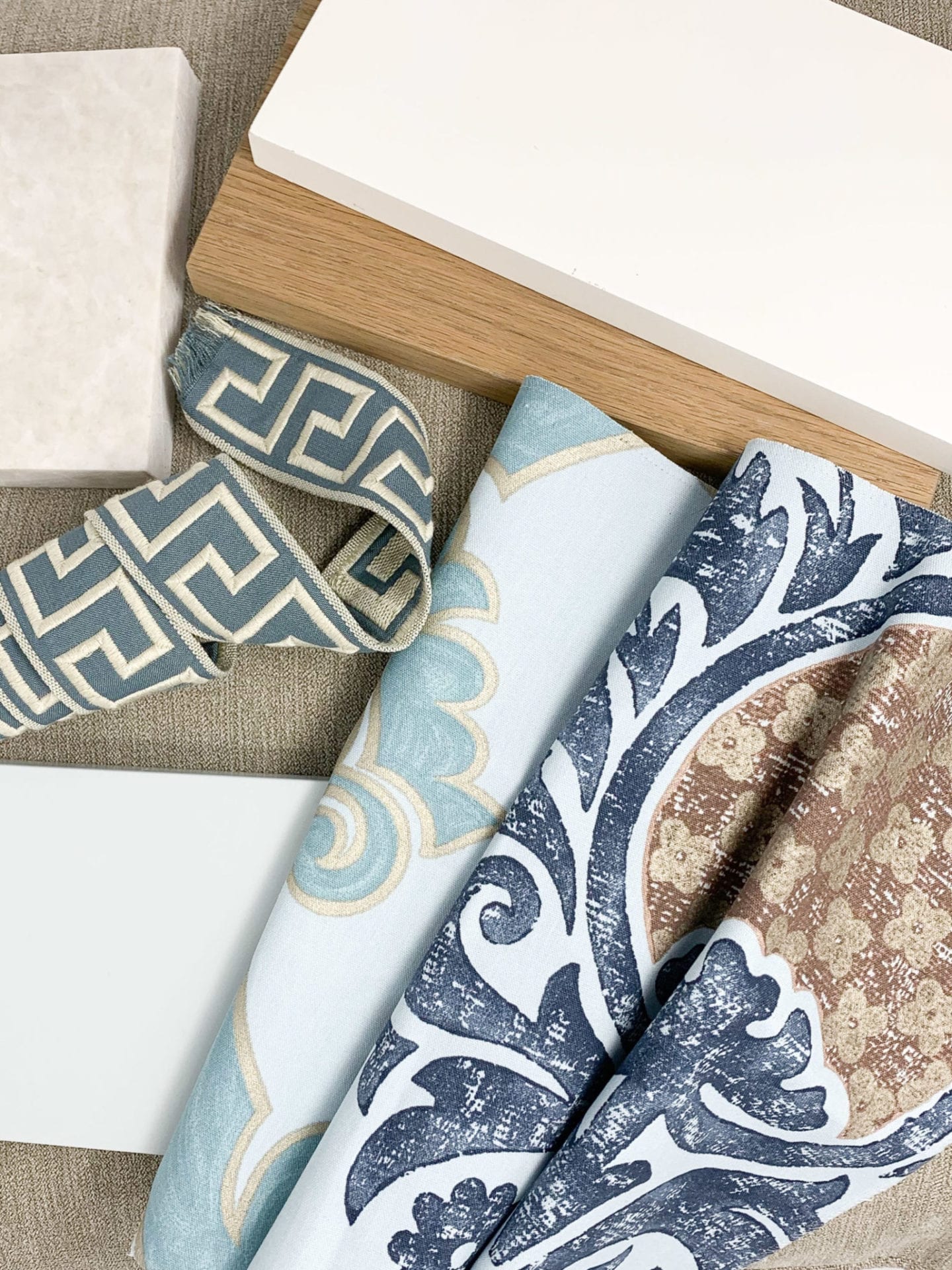Light blue and white kitchen color scheme