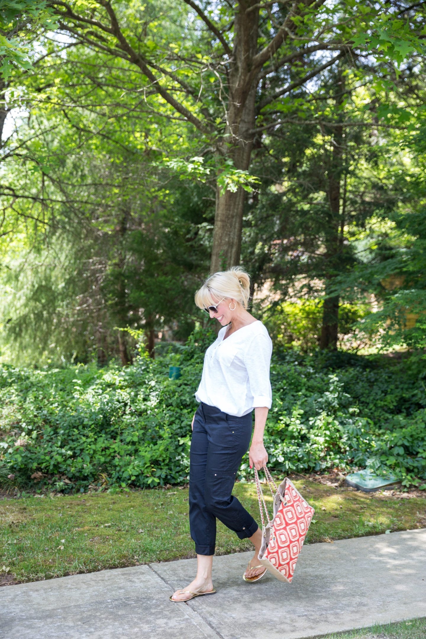 Utility cargo outfit. Easy casual on the go outfit for Moms. Flip flops and beaded handbag.