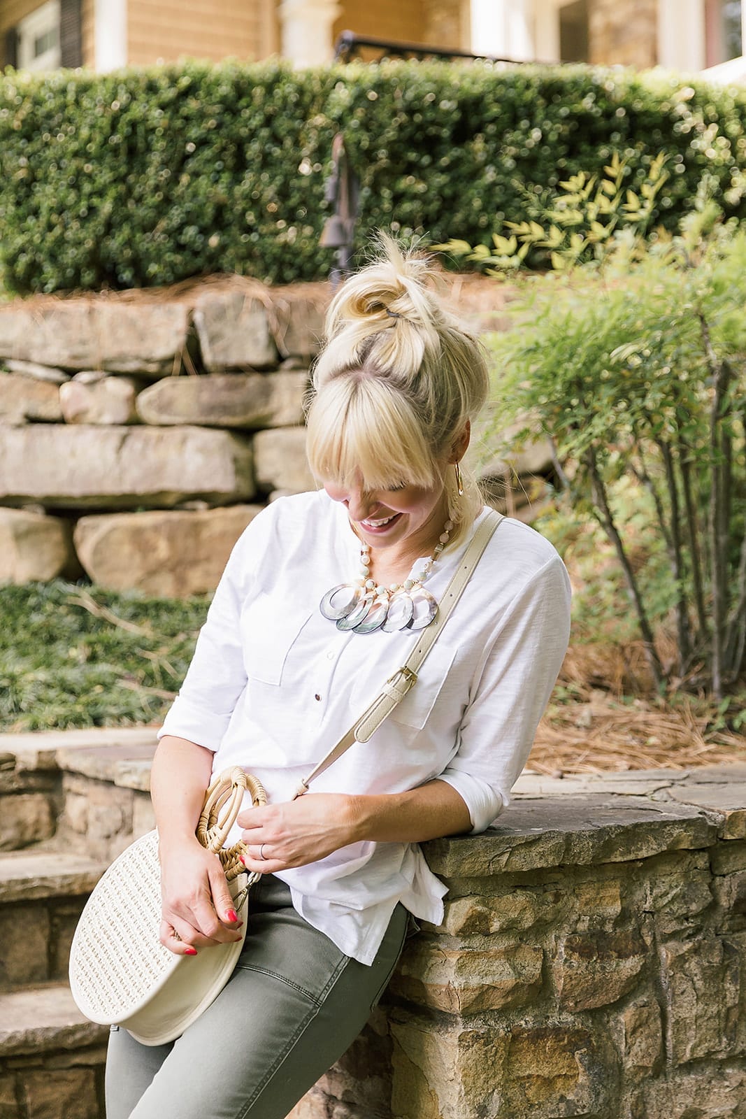 How to wear statement necklace with an everyday outfit. If. you're not into fussy outfits but want to spice things up, this Anthropologie bib necklace is on sale and goes with so many outfits - from casual to dressy!