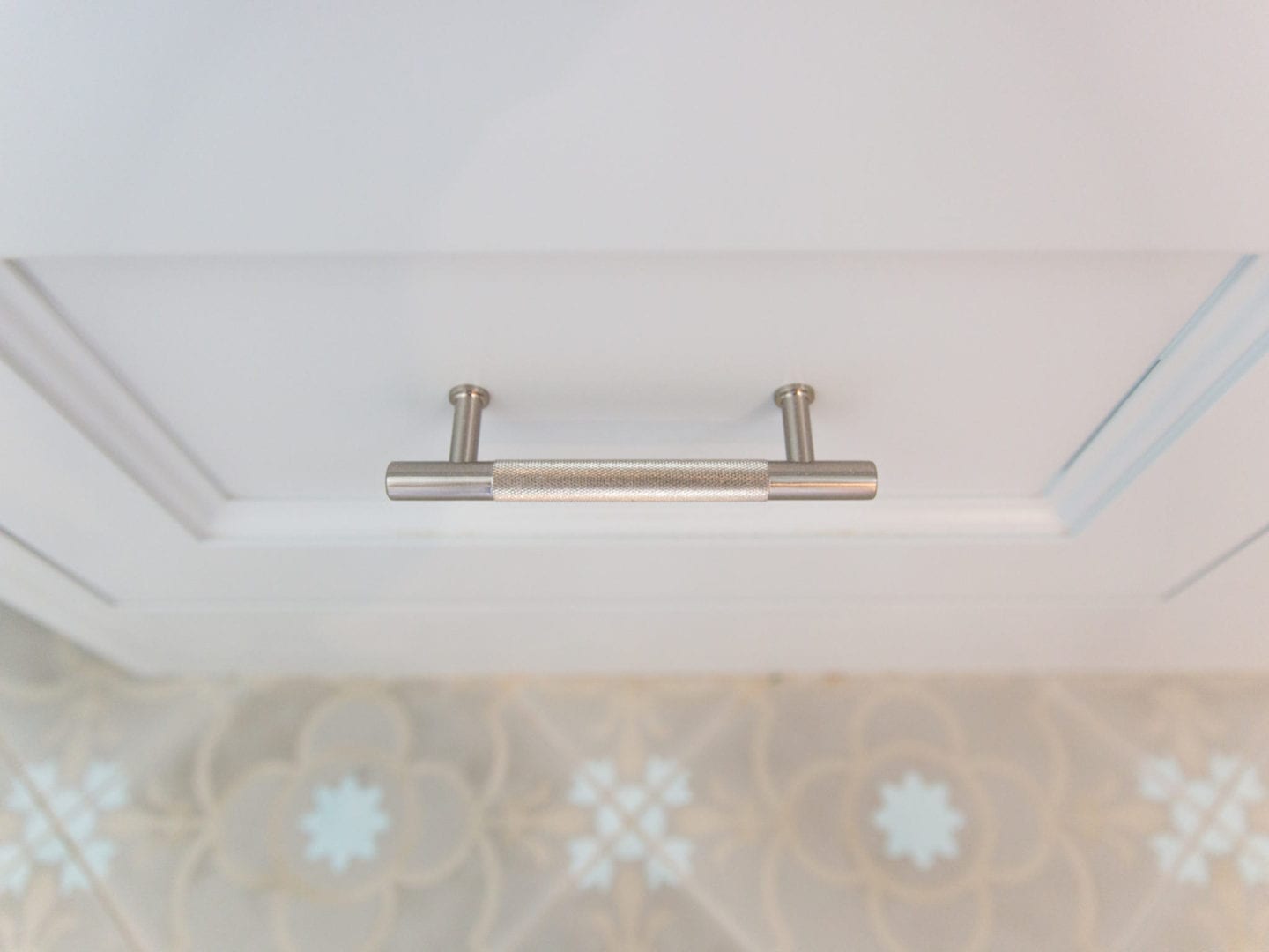 Kitchen Makeover with hardware from VESTA. Knurled Hardware pulls.