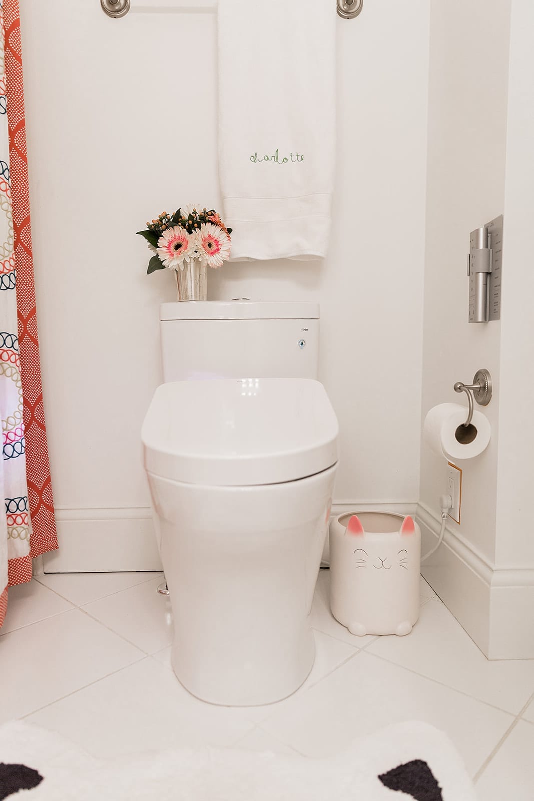 Be “TOTO-ly” clean! We put in a TOTO Aquia IV WASHLET+ S550e in both our powder bathroom, and our daughter’s bathroom. Why? Because life w/ 3 busy kids make these bathroom areas, ahem, well-loved! Kids can rush through hand washing. This WASHLET+ model provides auto-open/close lid and auto-flush! No hands touching anything! Plus, I feel better knowing my little people get properly clean thanks to the bidet “services” of WASHLET 😉 Head to my website for all the details so you can get “TOTO-ly” clean, too!