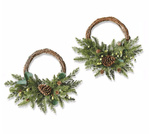 Few things make my heart pitter-patter like luxury Christmas decorations. Give me some, luxury Christmas ornaments, some luxury Christmas ribbon, and a little eggnog and I'm a happy holiday chick! Frontgate holiday decor is the pinnacle of luxury Christmas decorations. Their new catalog just came out, and these are my pick of their newly released luxury Christmas ribbon, luxury Christmas ornaments and more decor to make your holiday season sparkle!