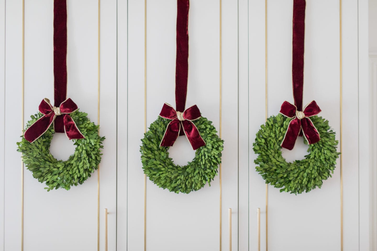 5 Top Picks for Wreaths on Kitchen Cabinets | BlueGrayGal