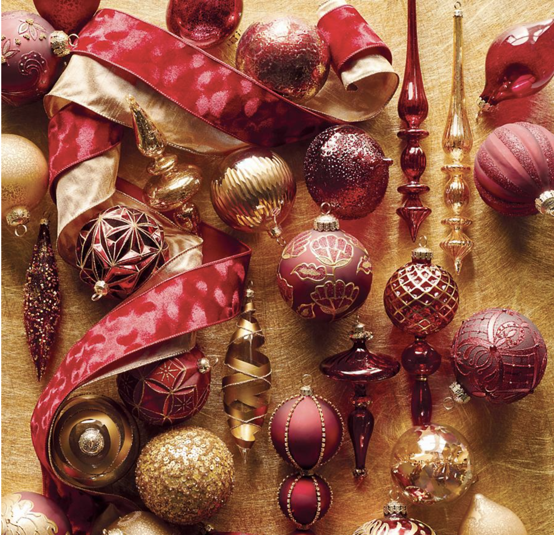 Burgundy ornament set