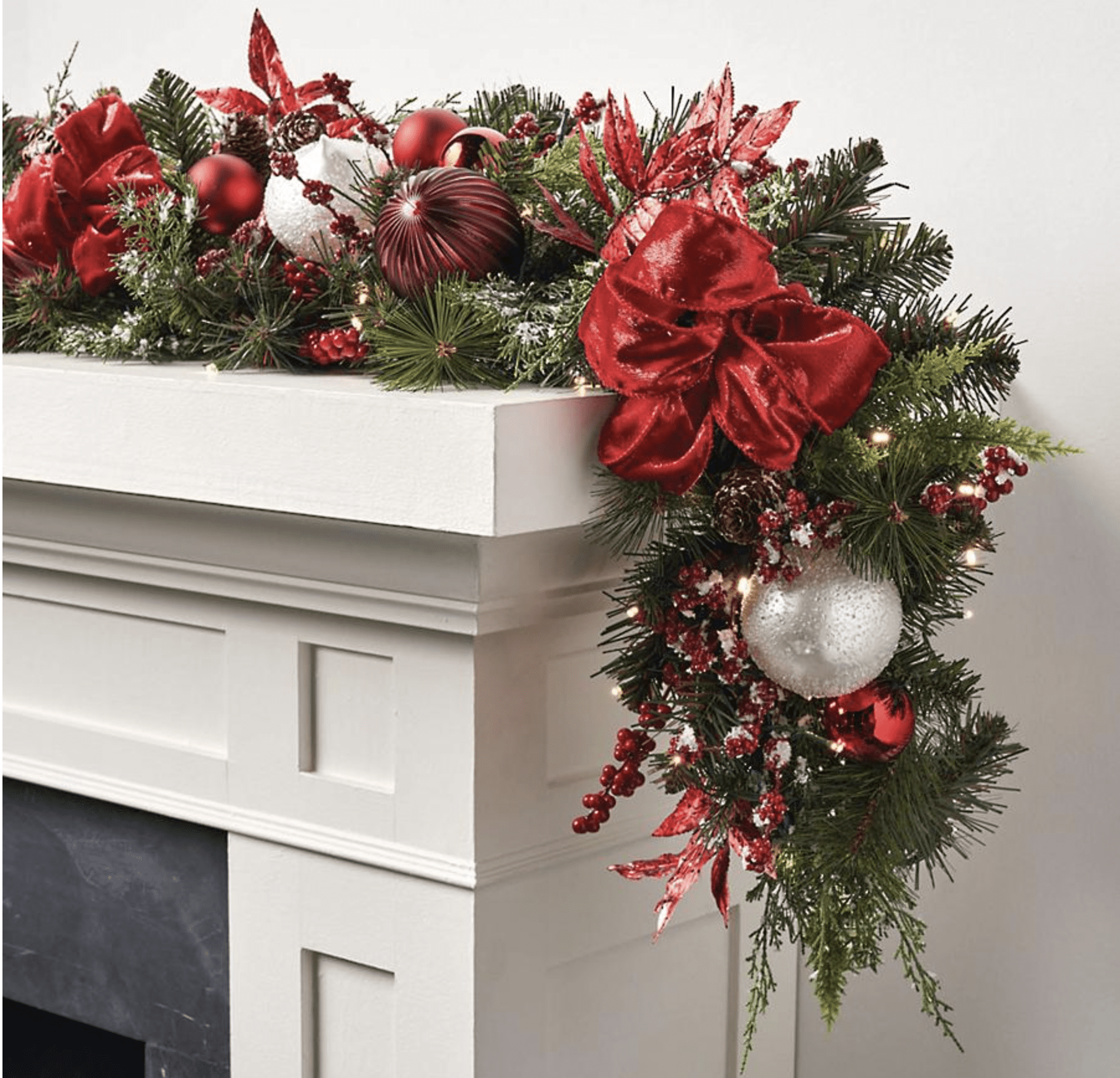 Red and white Christmas garland
