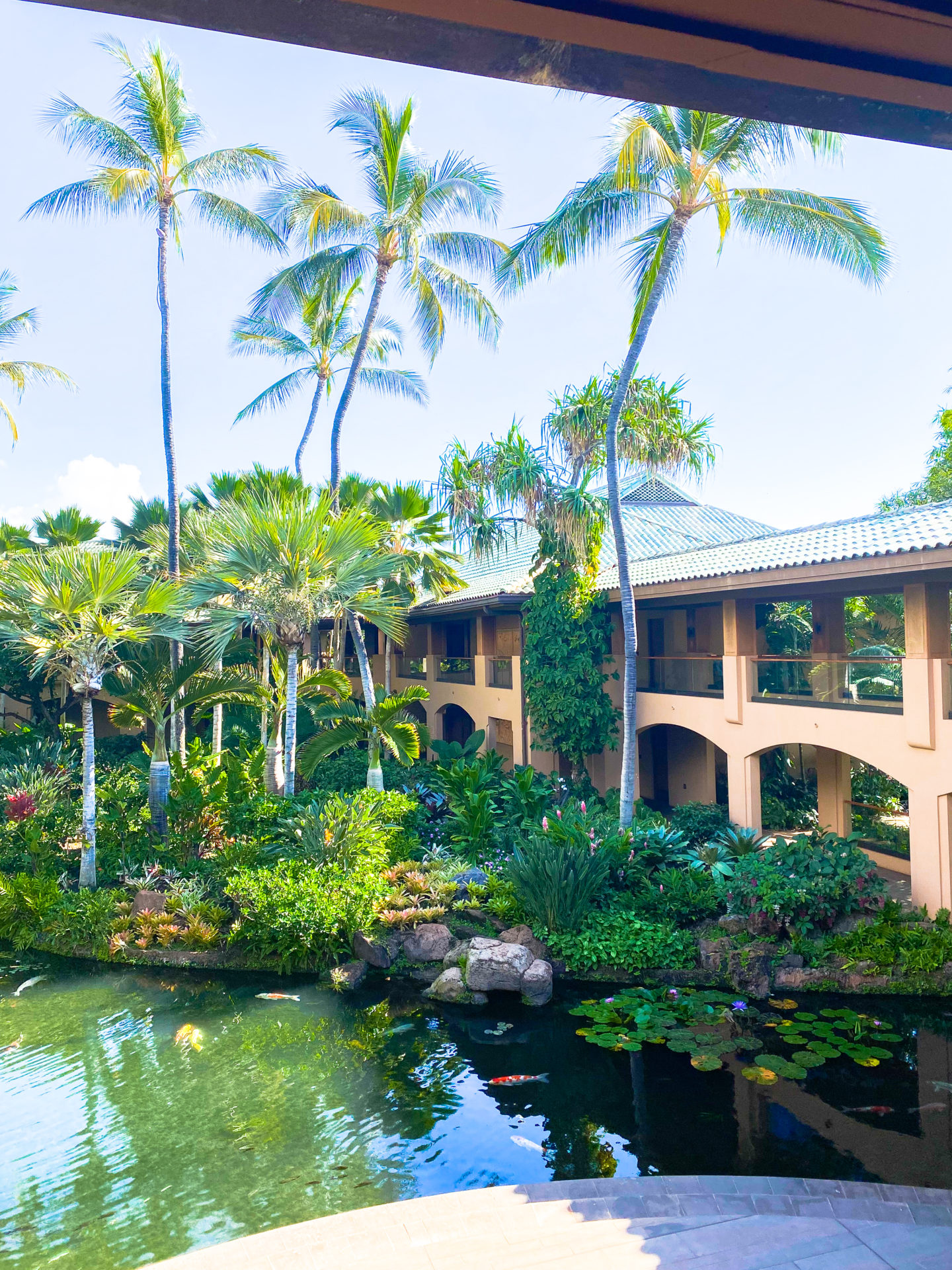 The Four Seasons lanai rooms and suites.