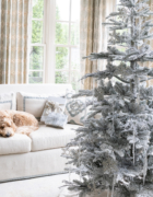 Simple Rustic Christmas Tree Decor
