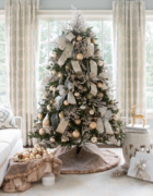 A White and Berry Christmas Tree