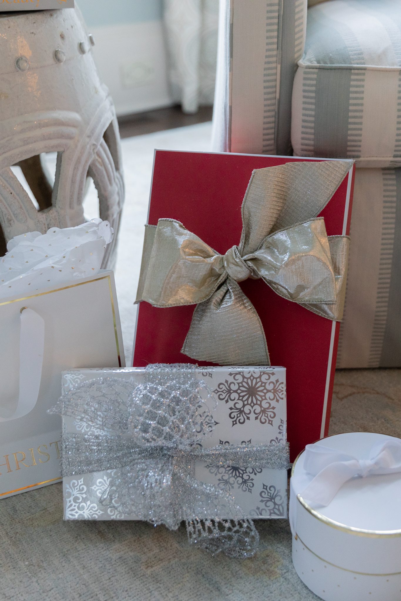 tree acents using reda dn white box gifts and ribbon